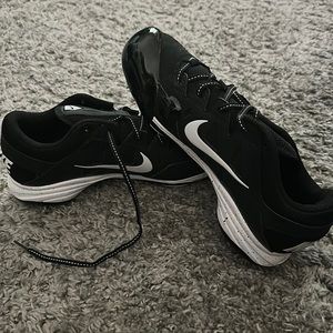 Never worn Nike softball cleats